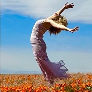 Stunning Gilar laced , pearled and tulle